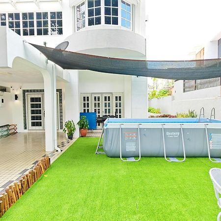 527 Beachhouse L 5 Bedroom With Swimming Pool - 3Min Walk To The Beach Танджунг Бунга Екстериор снимка