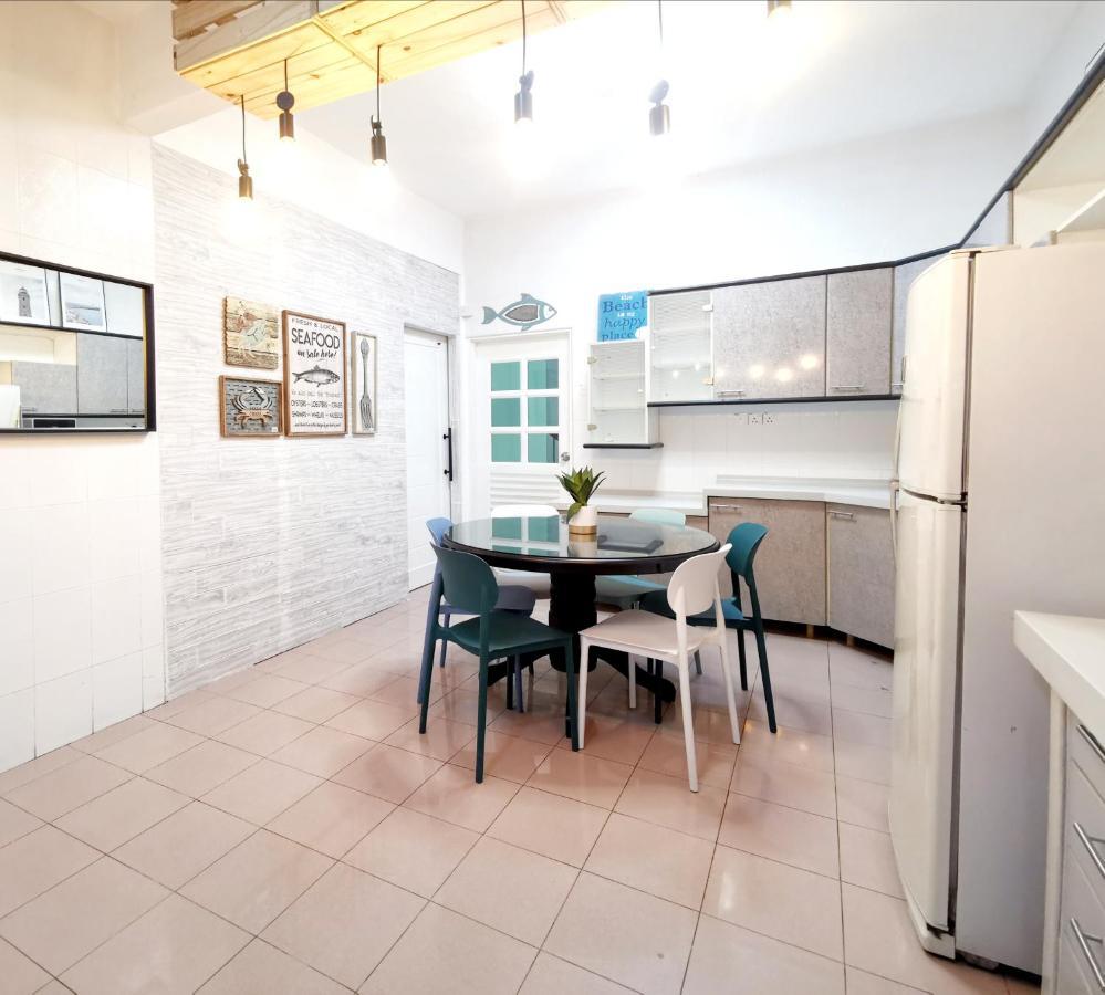 527 Beachhouse L 5 Bedroom With Swimming Pool - 3Min Walk To The Beach Танджунг Бунга Екстериор снимка