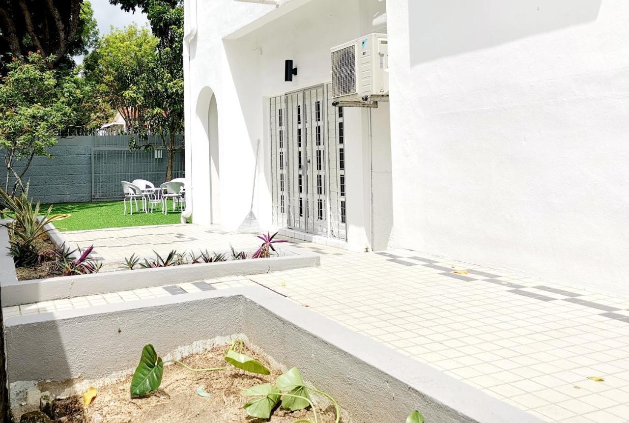 527 Beachhouse L 5 Bedroom With Swimming Pool - 3Min Walk To The Beach Танджунг Бунга Екстериор снимка
