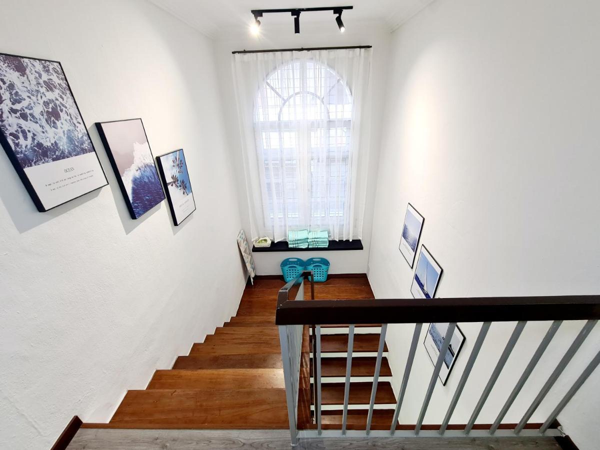 527 Beachhouse L 5 Bedroom With Swimming Pool - 3Min Walk To The Beach Танджунг Бунга Екстериор снимка